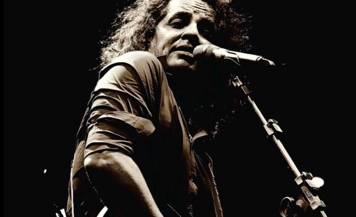 Heberth Azzul celebra 35 anos de carreira com a turnê e álbum No Tom do Azzul