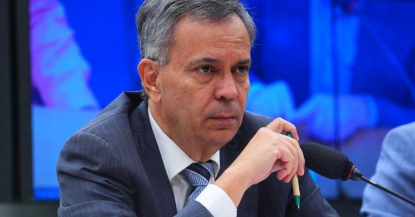 Polícia Federal mira deputado baiano em nova fase da Operação Overclean