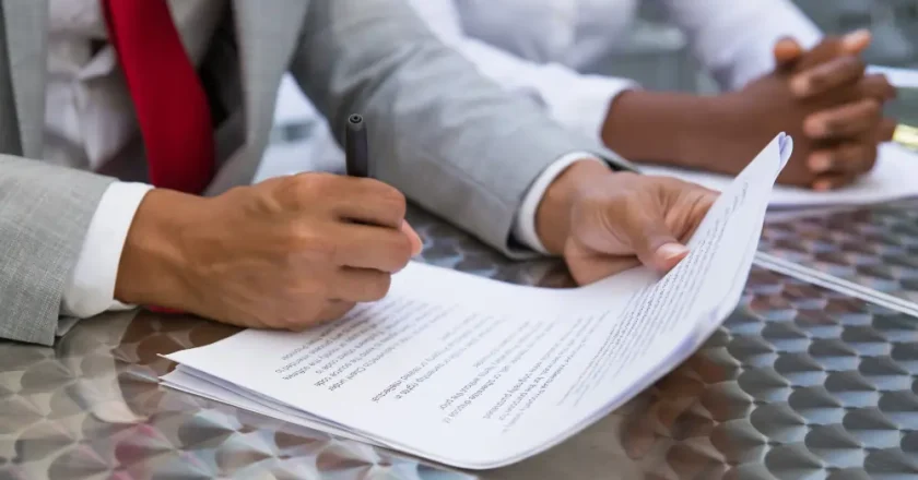 Direito ao esquecimento na era digital: limites e controvérsias