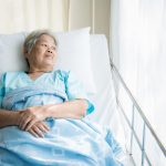 Janeiro Branco alerta para impactos emocionais em pacientes com doenças crônicas e seus familiares