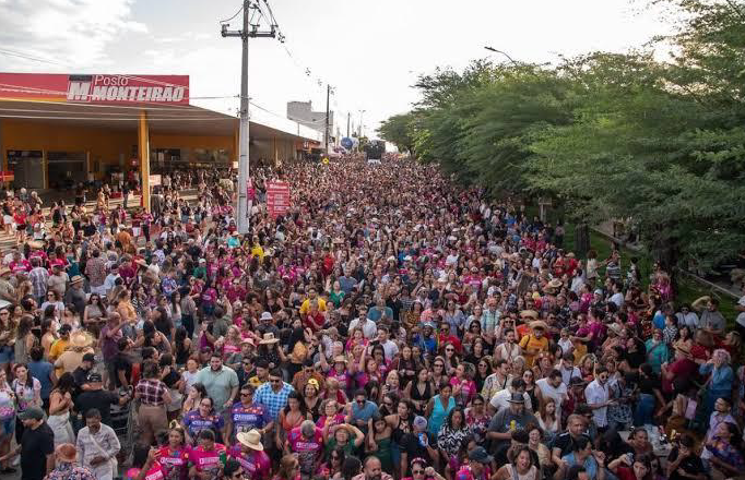 Maior Caminhada do Forró do mundo arrasta multidões no Agreste de Pernambuco