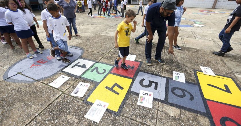 “Lei inovadora resgata foco na educação em tempo integral no Brasil”