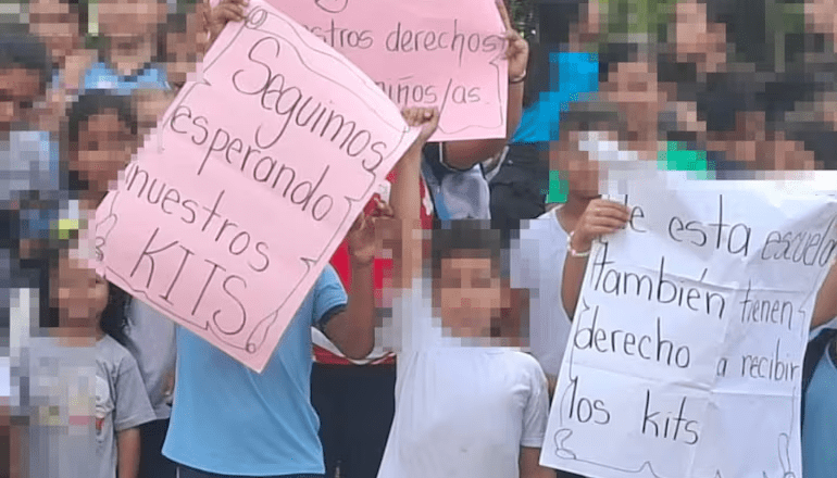 Professores paraguaios em greve contra o desfalque na previdência