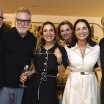 Abril Cultural em Recife: A Magia da Arte Pernambucana sob a Direção de Ione Costa