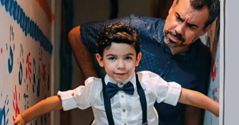 Humorista reflete sobre o desafio do silêncio após a perda do filho