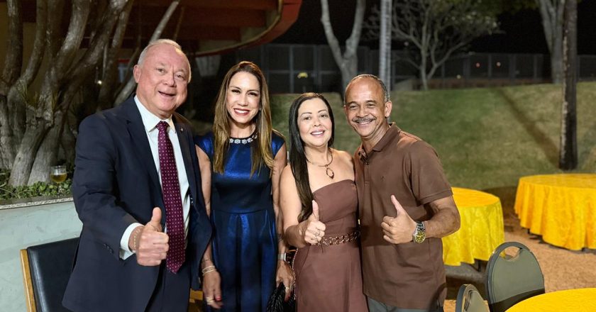 Elinaldo reúne prefeitos e lideranças baianas com Coronel e João Roma em Brasília