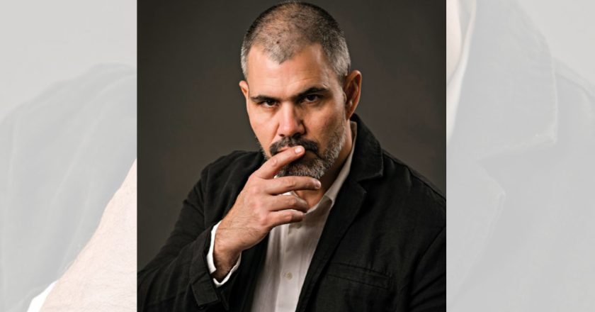 Juliano Cazarré: “A surpreendente habilidade do grupo do amor em nutrir ódio