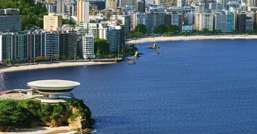 Além da baía: moradores do Rio optam por Niterói