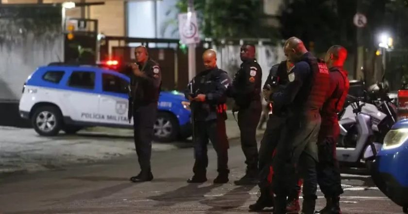Polícia Militar localiza dois cadáveres após confronto no Morro da Babilônia