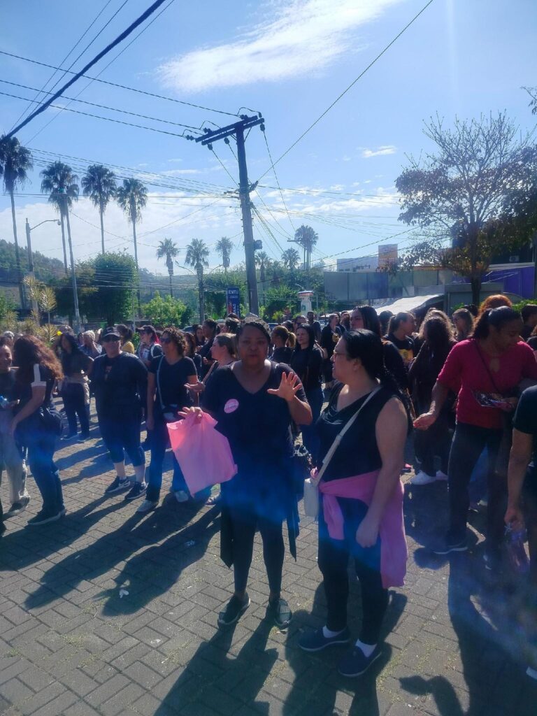 Servidores de Caieiras entram em greve por melhores salários e condições de trabalho