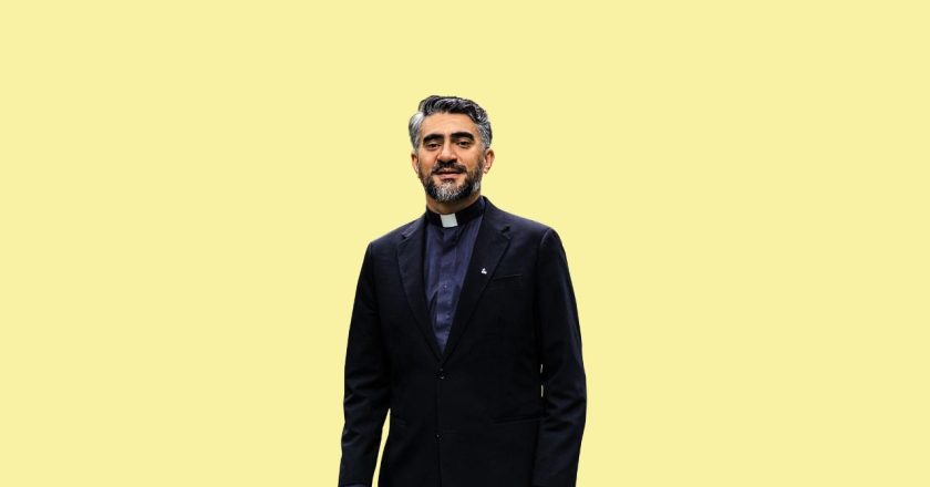 Padre Anderson Antonio Pedroso enfatiza a importância do pensamento crítico