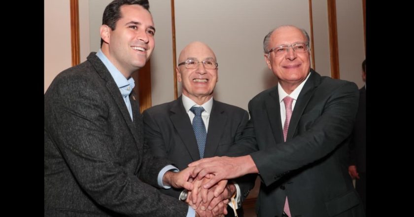 Alckmin toma posse no Rio: uma esperança para reduzir a polarização