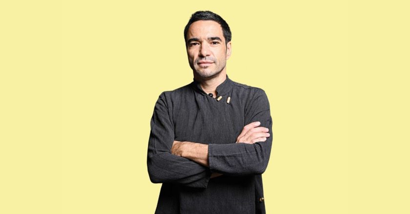 Caio Blat fala sobre sua nova peça inspirada em Franz Kafka: “Procuro evitar julgamentos