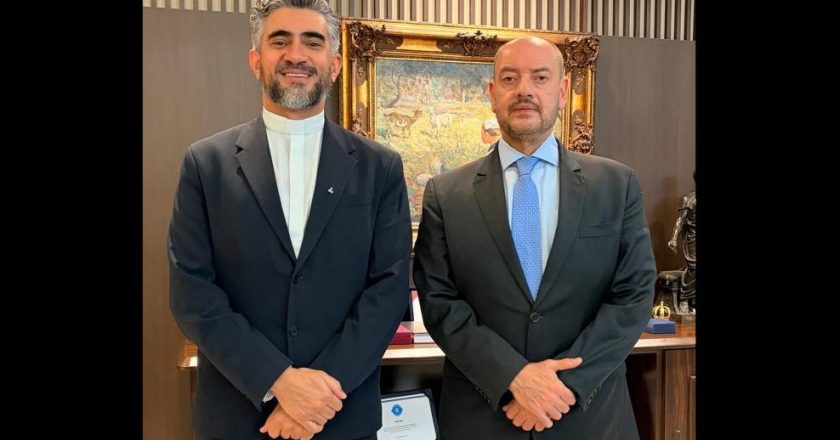 Governador Ricardo Couto oferece palestra inspiradora na PUC-RIO