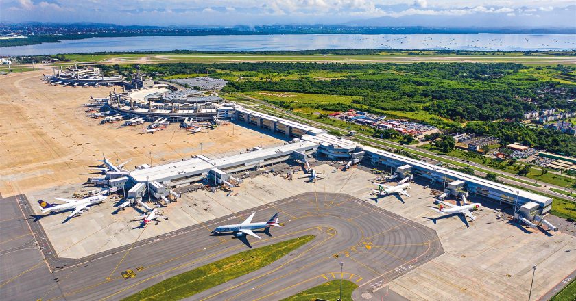Aeroporto Santos Dumont enfrenta cancelamentos de voos após acidente em pista